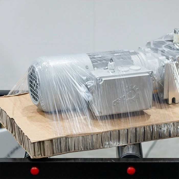 Masina De Ambalat Manuala Pentru Cutii Dimensiuni Masina (mm) 774 (l) x 1400 (L) x 1955 (h), Viteza Rotatie 30 (rotatii/min),...