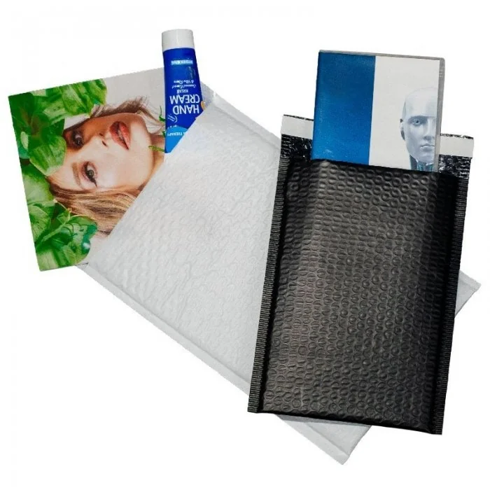 Plicuri Cu Bule Din Polietilena Poly Bubble Lungime 220 mm, Latime 200 mm, Clapeta 50 mm, Culoare Alb, Buc / Pachet 3040-Plic...