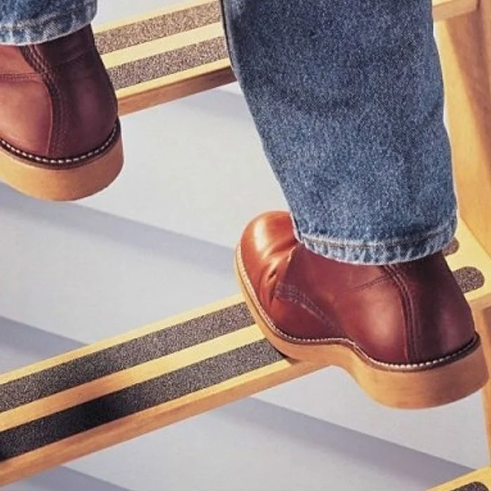 Banda Adeziva Antialunecare Lungime 18.3 m, Latime 100 mm, Culoare Galben, Buc / Pachet 10-Benzi Adezive Antialunecare