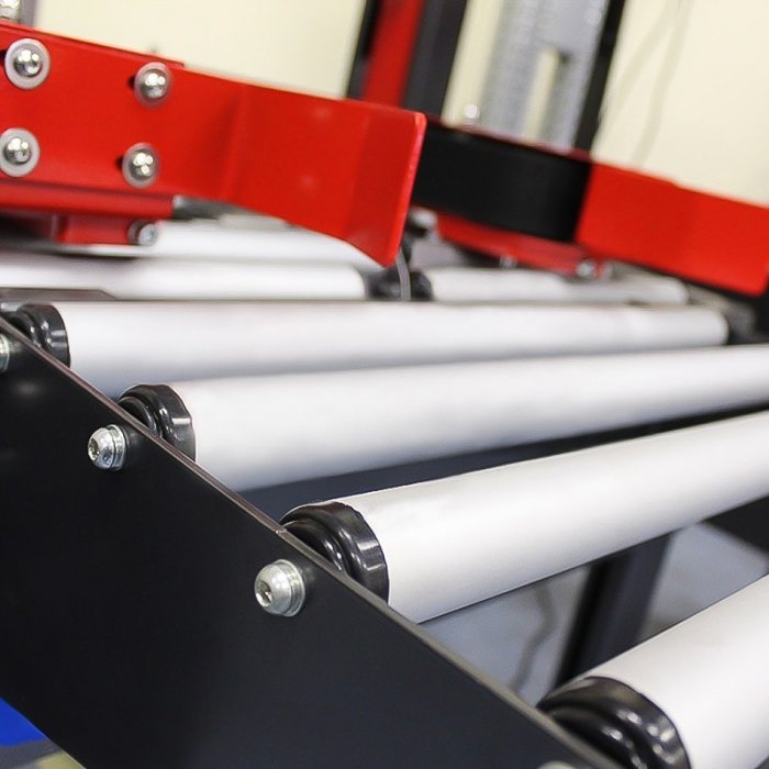 Masina De Sigilat Cutii Easy Tape Viteza de Sigilare 20 m/min, Tip Banda BOPP / PVC / Kraft, Greutate 250 kg, Alimentare 220 ...