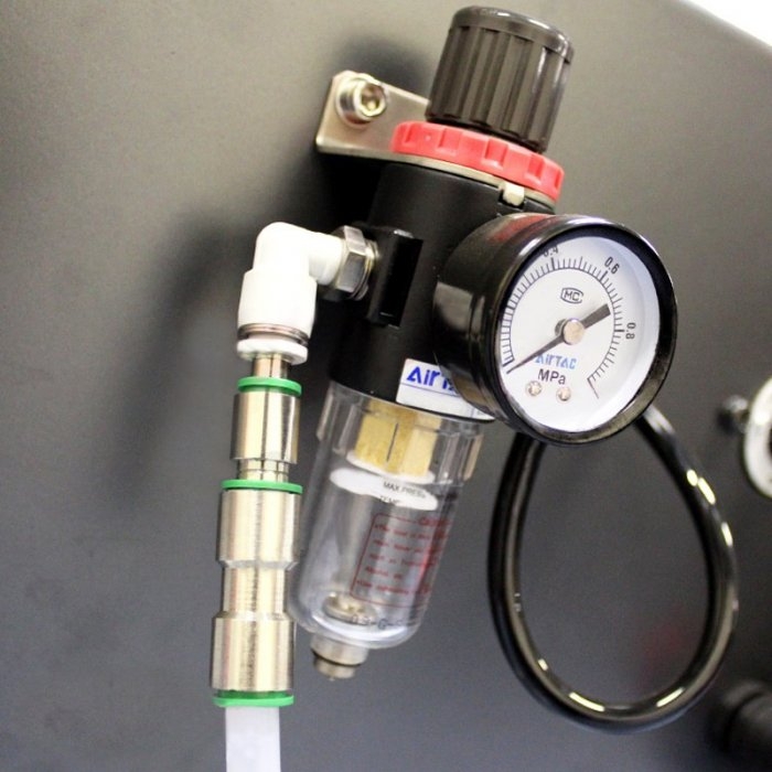 Masina De Sigilat Cutii Random Tape Viteza de Sigilare 20 m/min, Tip Banda BOPP / PVC / Kraft, Greutate 250 kg, Alimentare 22...