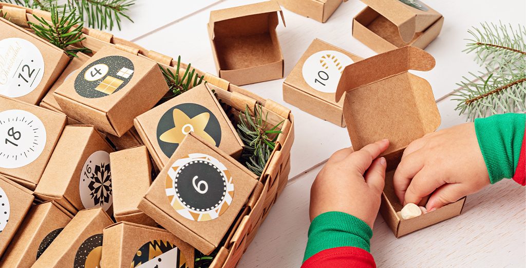 Creare advent calendar din cutii de carton